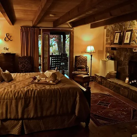 The Overlook Inn Bed And Breakfast-2